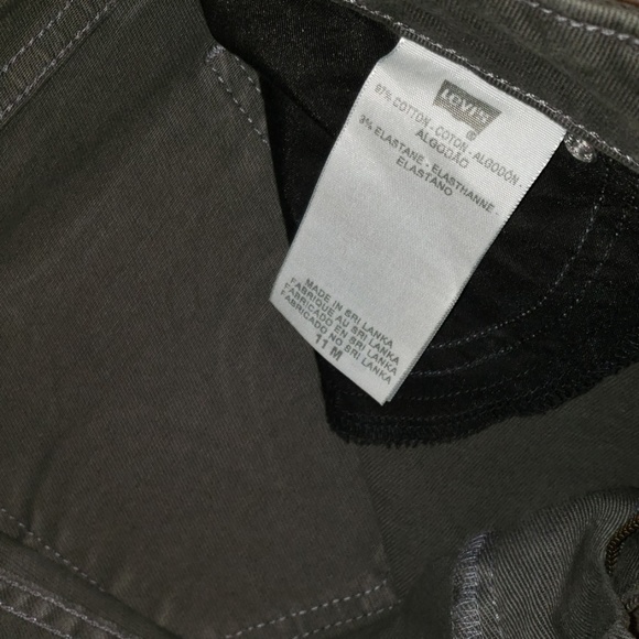 2 Pair Levis  Skinny Leg Jeans - Picture 3 of 7